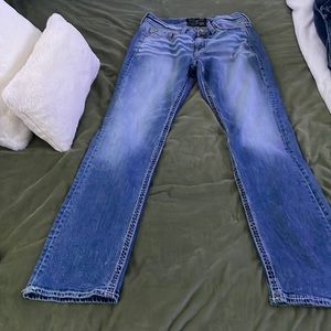 Men’s Salvage/ Buckle Jeans